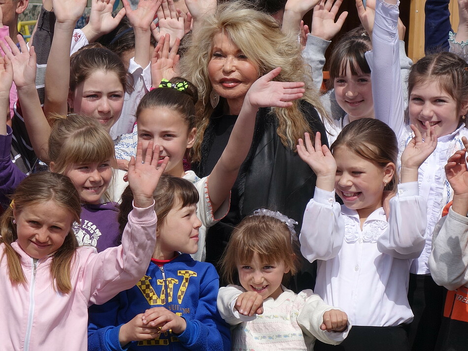 Jeannine Schiller: Botschafterin für Kinder in Not