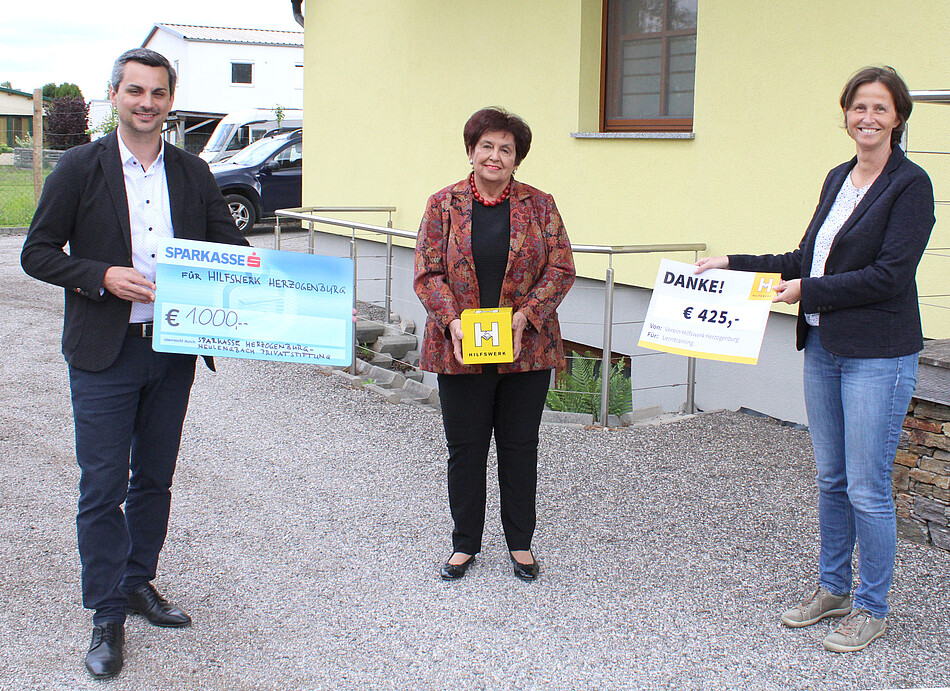 Spendenübergabe der Sparkasse Herzogenburg an den Verein Hilfswerk Herzogenburg 