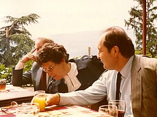 Elisabeth Aufhauser mit Geschäftsführer Erich Fidesser 1983