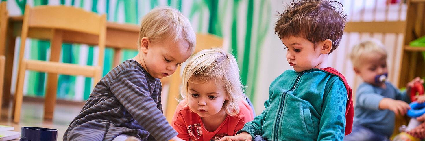 Kleinkinder beim Spielen