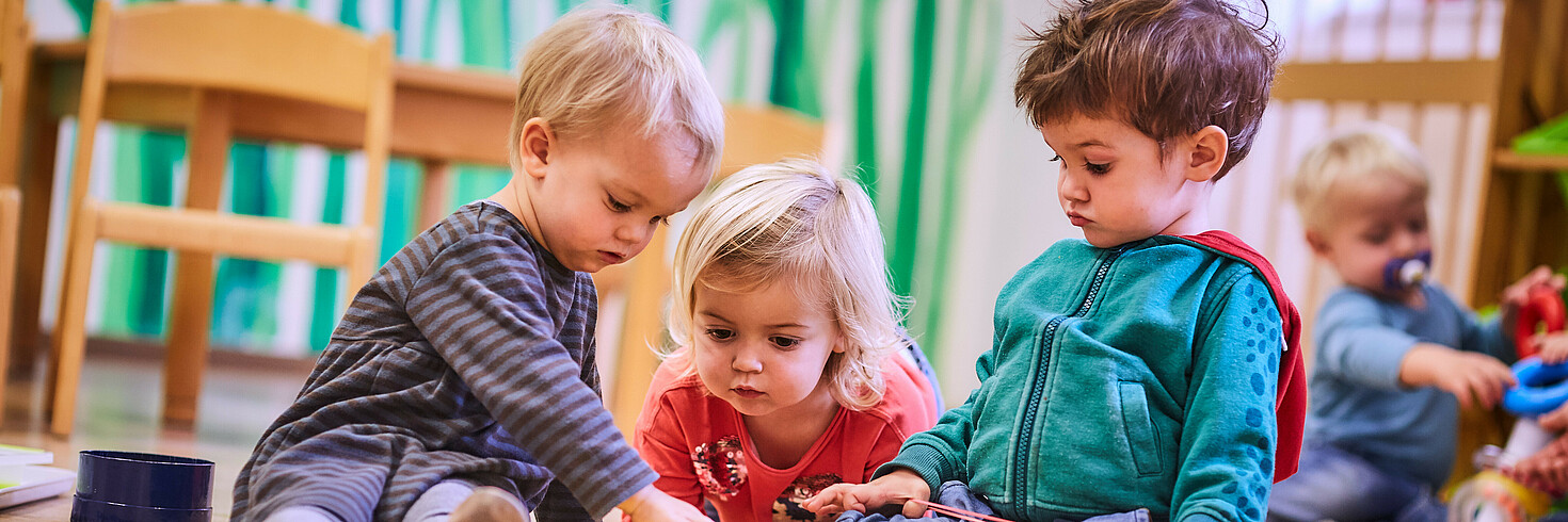 Kleinkinder beim Spielen