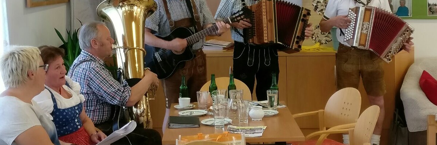 Musikquartett "Net weit her Musi"
