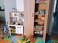 Spielecke mit Kochutensilien bei Tagesmutter Carina Leiner