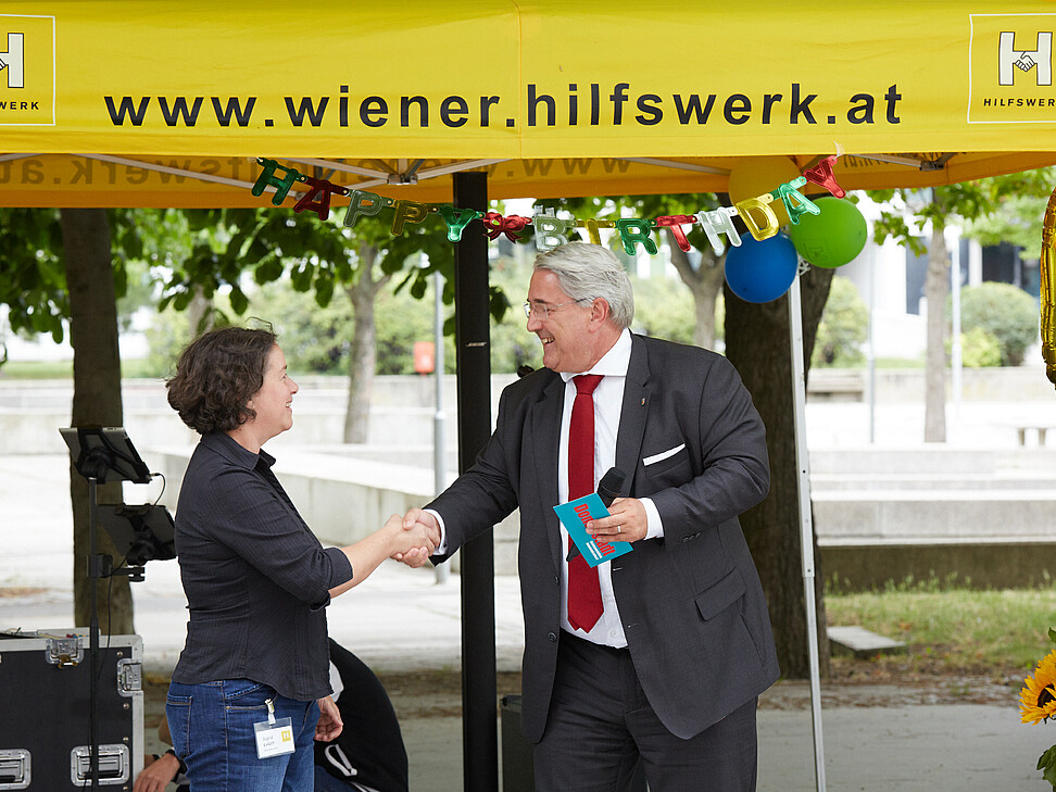 Gratulation vom Bezirksvorsteher