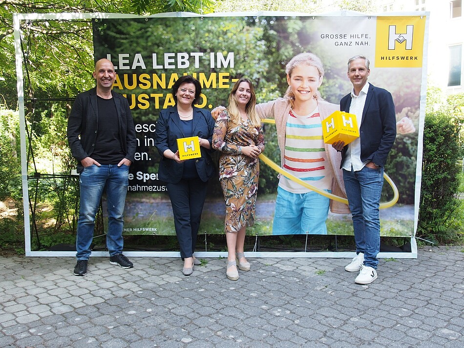 Am Bild: Alfred Lechner (Blaupapier), Sabine Geringer (Wiener Hilfswerk), Lisa Zuckerstätter (ORF), Herbert Rohrmair (Zum Goldenen Hirschen). ©Wiener Hilfswerk/Thomas Stockhammer 